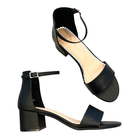 LONDON FOG Nikki Low Ankle Strap Pump Sandal Black Smooth 9.5 - Picture 1 of 7